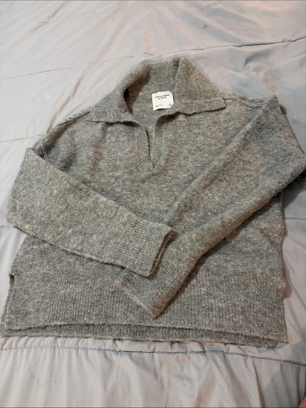 Abercrombie & Fitch Heather Gray V-Neck Collar Sweater